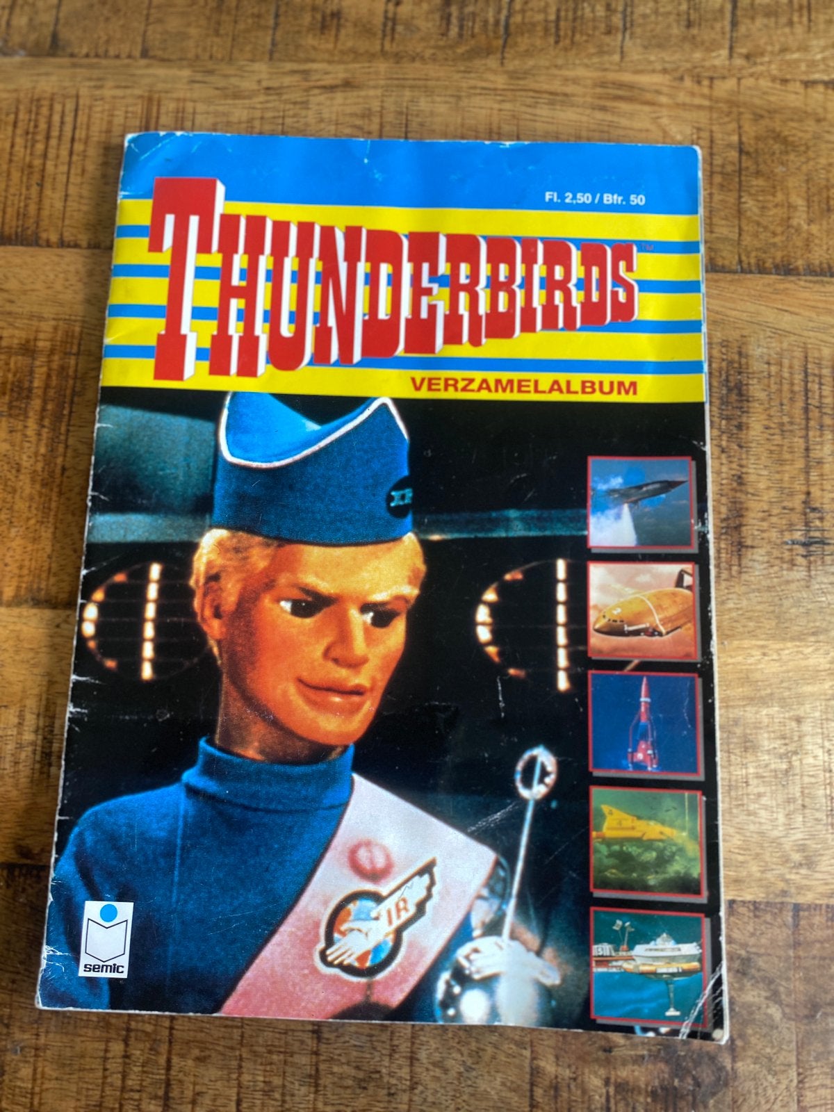 Thunderbirds verzamelalbum stickeralbum compleet 1994, Ophalen of Verzenden, Gelezen, Tv-serie
