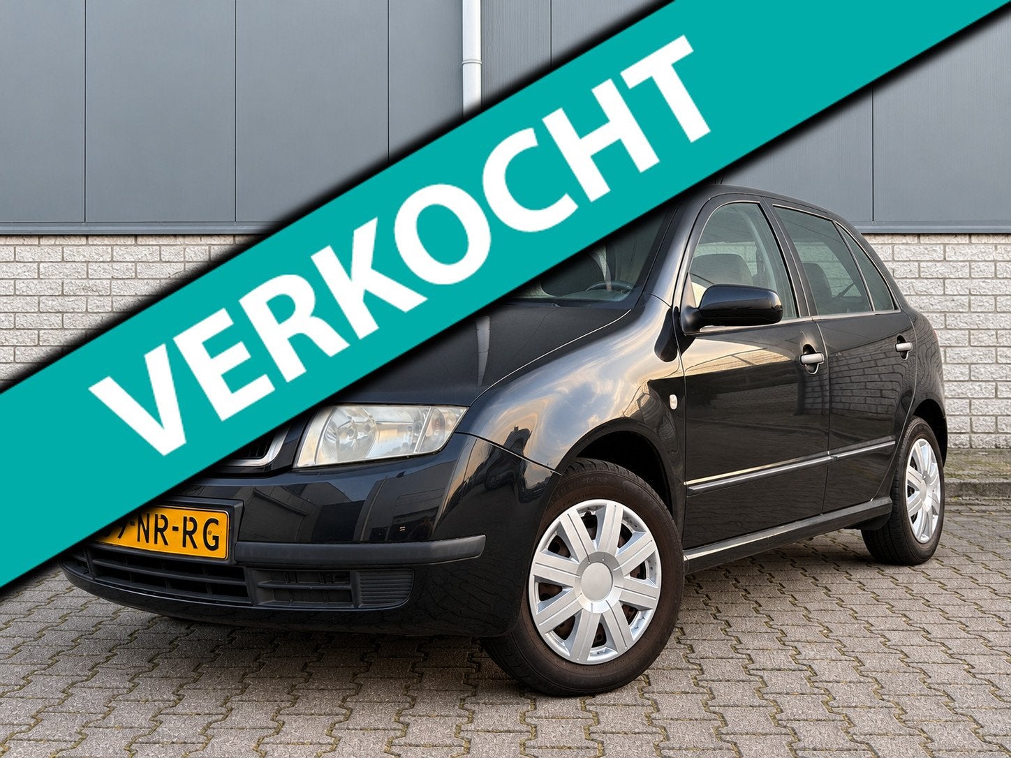 Skoda Fabia 1.4-16V Flash-Airco-Cruise-NWE APK, Auto's, Voorwielaandrijving, 4 cilinders, Verwarmde buitenspiegels, Zwart