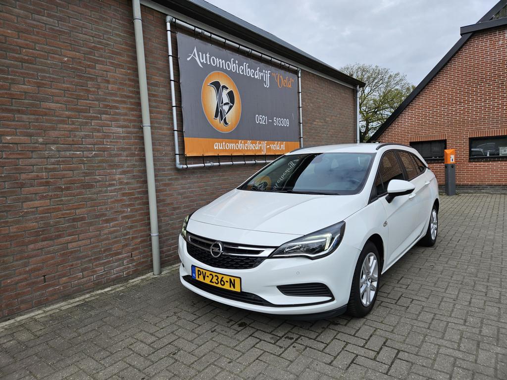 Opel Astra Sports Tourer 1.0 Online Edition (bj 2017), Stof, Gebruikt, 1178 kg, Wit