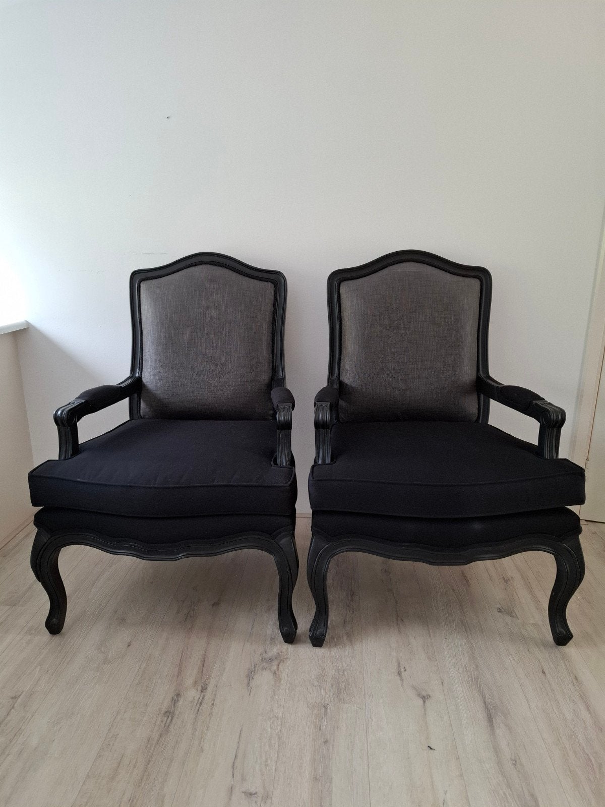 Set van 2 zwarte fauteuils in Franse stijl., Ophalen