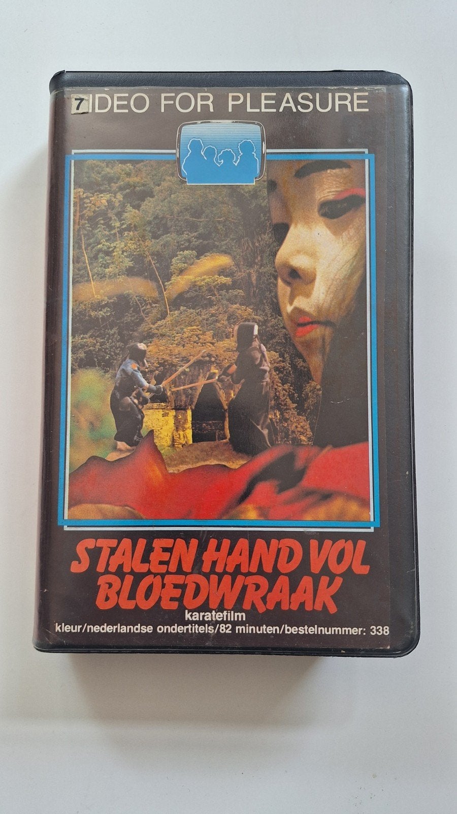 VHS Stalen Hand Vol Bloedwraak, Cd's en Dvd's, Ophalen of Verzenden, Gebruikt, Martial arts, VHS