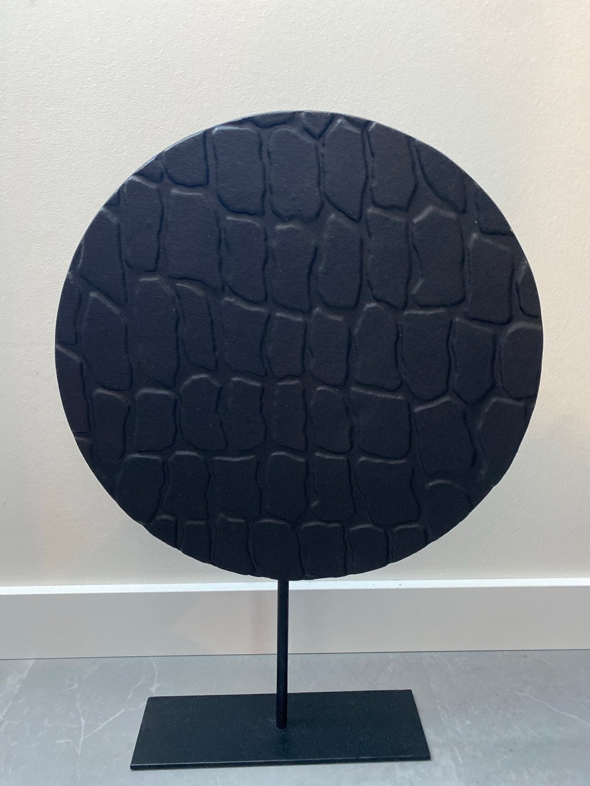 Prachtig zwart ornament, diameter 35 cm, hoogte 50 cm, Zwart, Overige materialen, Nieuw, Ophalen of Verzenden