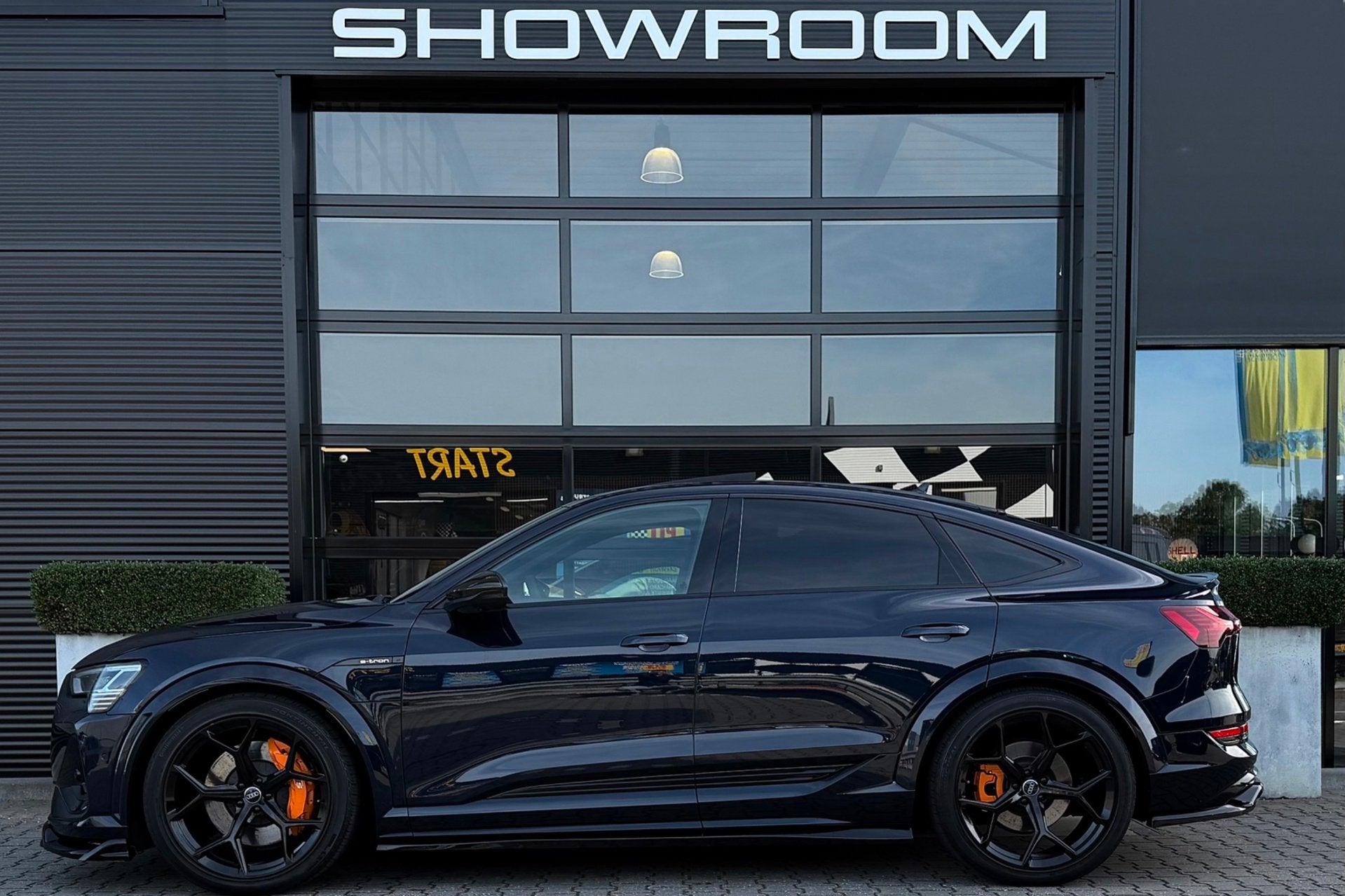 Audi E-tron Sportback S quattro 95 kWh, Leder, Pano BodyKit,, Auto's, Automaat, 71 kWh, Blauw, 503 pk