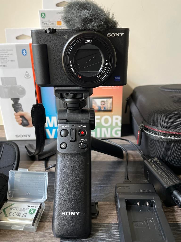 Sony ZV-1 camera met veel accessoires, Compact, Ophalen of Verzenden, Zo goed als nieuw, Sony