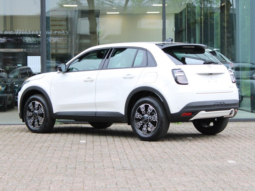 Fiat 600 1.2 Hybrid Icon VOORRAAD KORTING, Auto's, Fiat, 12 maanden, Stof, Euro 6, 1199 cc