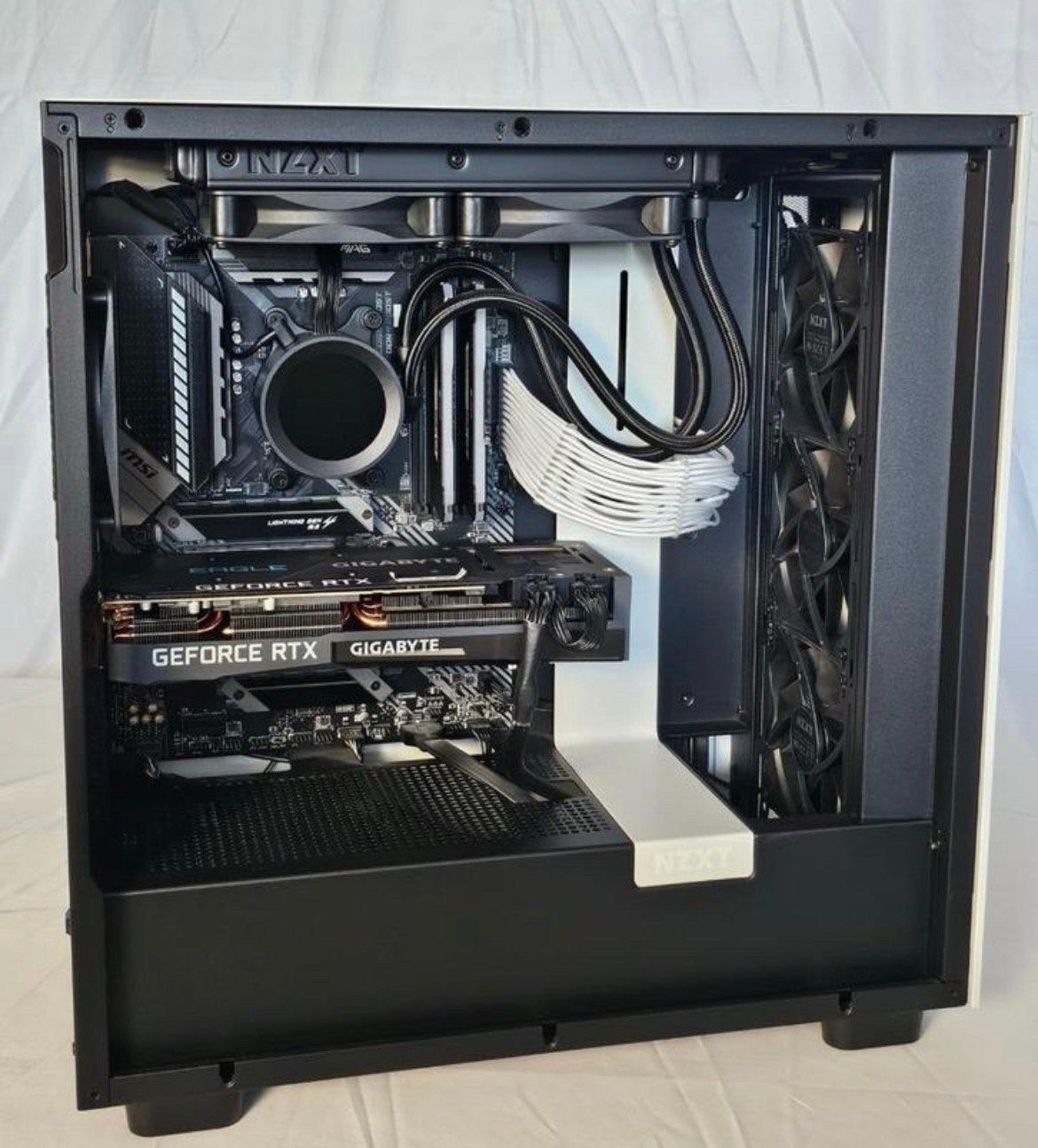 Gaming PC met RTX 3070, Ryzen 7 5800X en 32GB RAM, Ophalen, 32 GB, Zo goed als nieuw, Gaming