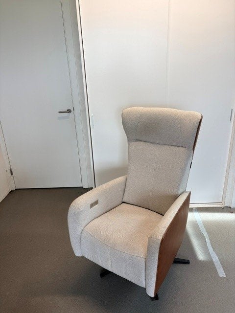 Zeer fraaie Prominent Relaxfauteuil te koop, Huis en Inrichting, Ophalen, Modern Design, Minder dan 75 cm, Zo goed als nieuw