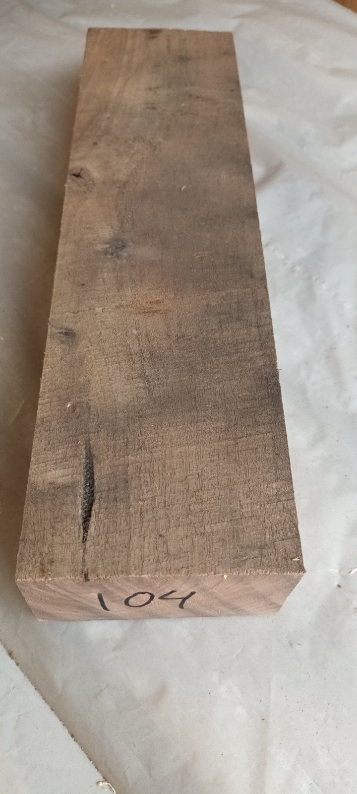 4 blokken Amerikaanse walnoot 
ca. 9 x 5 x 30 cm
originele f, Ophalen of Verzenden