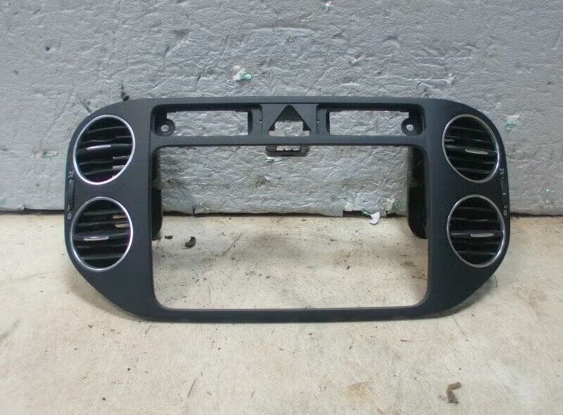 DASHBOARD LUCHTROOSTER MIDDEN Golf Plus (5M1 / 1KP), Auto-onderdelen, Gebruikt, Berliner Ring 2 38440 Wolfsburg, DE, Volkswagen