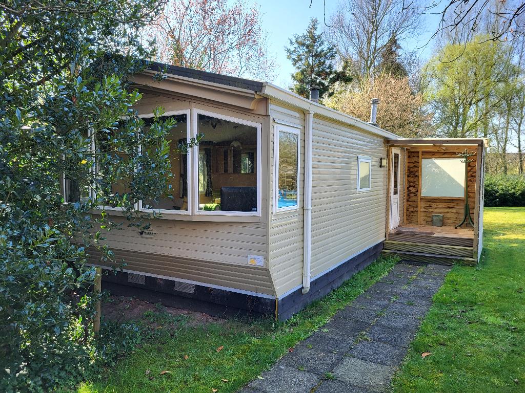 Chalet / Stacaravan / Noodwoning / Vakantiehuisje, Ophalen, Zo goed als nieuw