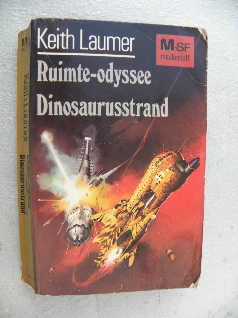 Ruimte-odyssee / Dinosaurusstrand, Keith Laumer, Boeken, Ophalen of Verzenden, Gelezen