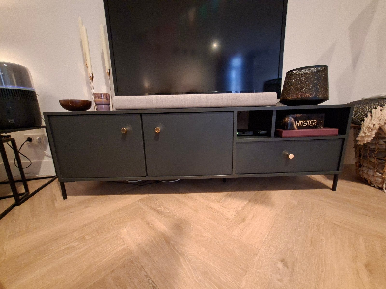 Zo goed als nieuw Meubella tv-meubel - 155x40x49cm, 150 tot 200 cm, Ophalen of Verzenden, Zo goed als nieuw, Minder dan 100 cm