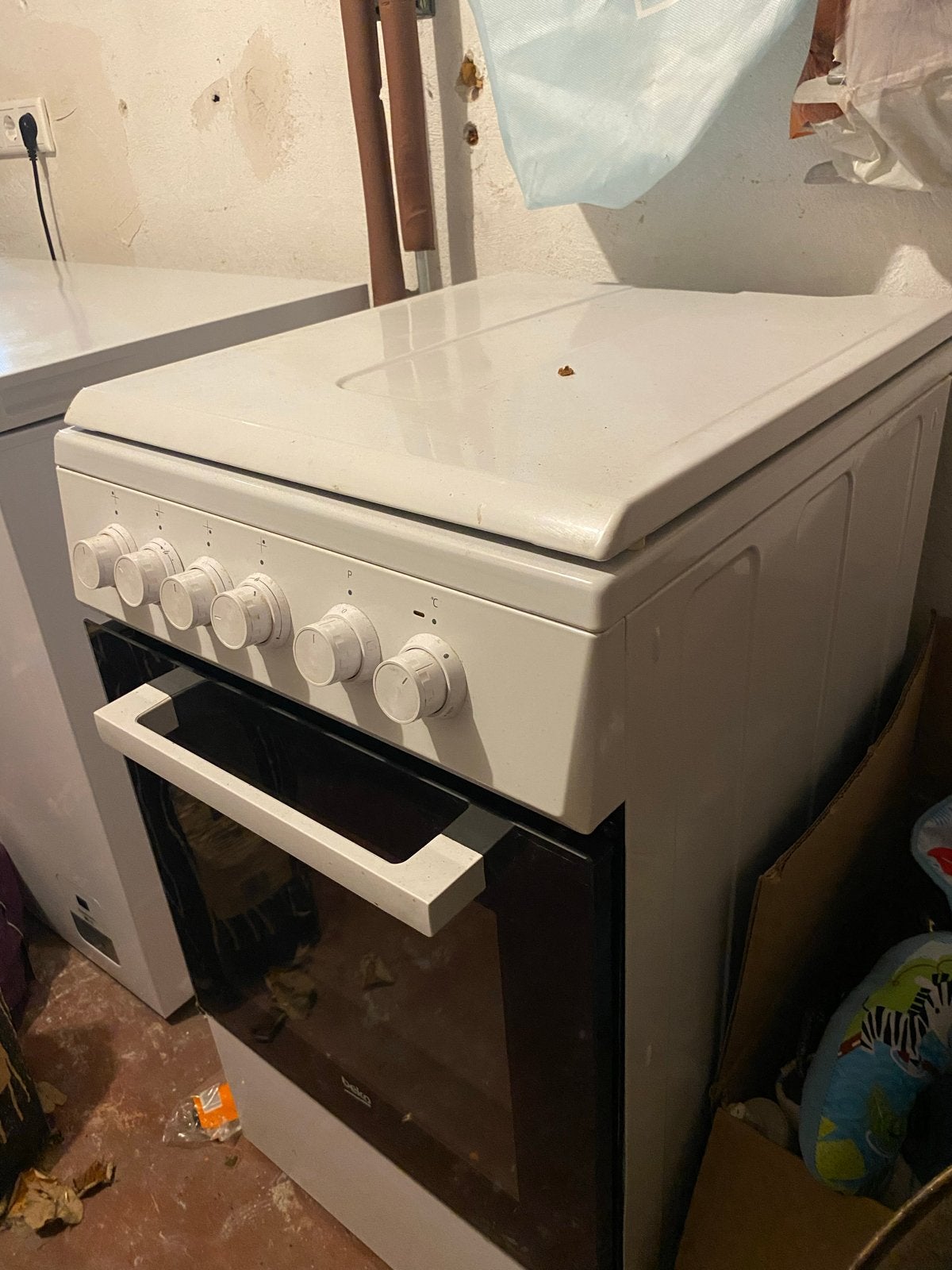 Beko oven met gaskookplaat - 3 jaar gebruikt, goede staat, Witgoed en Apparatuur, Fornuizen, Ophalen, Gebruikt, 4 kookzones, Gas