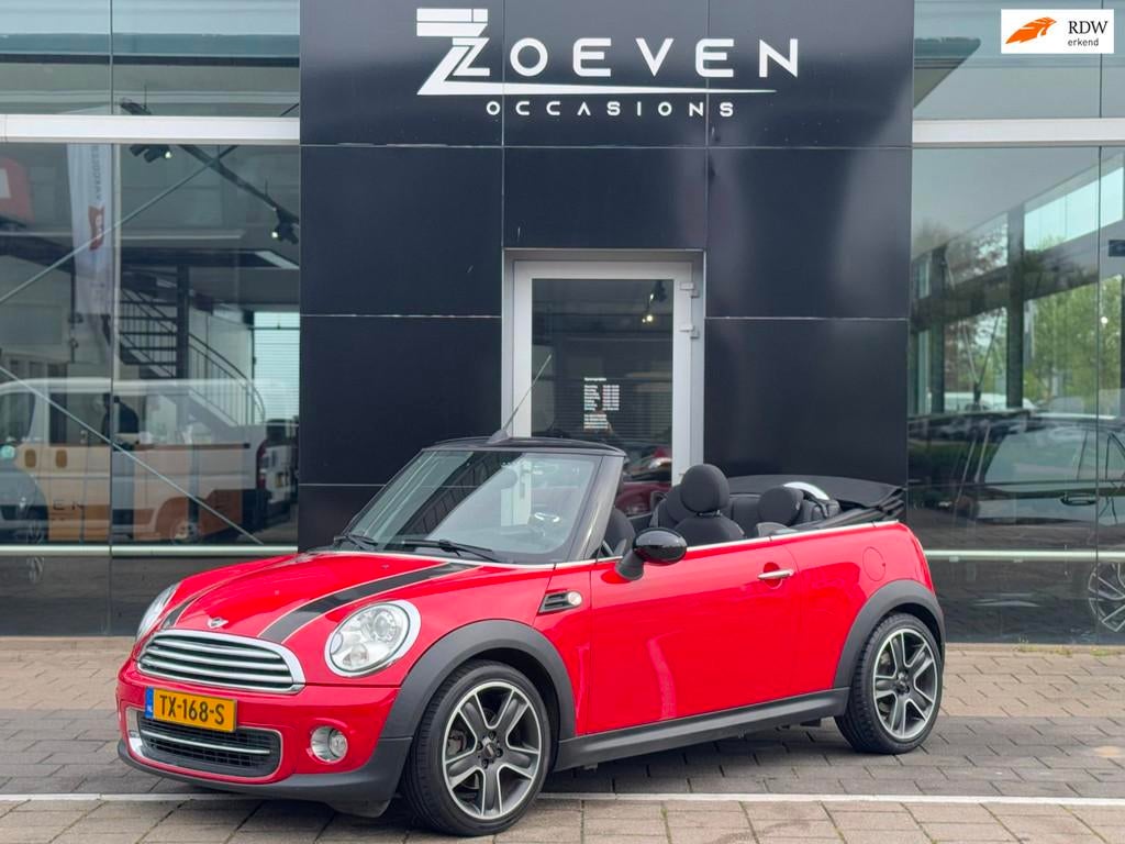 Mini Mini Cabrio 1.6 Cooper Chili, Euro 5, Gebruikt, Zwart, 4 cilinders