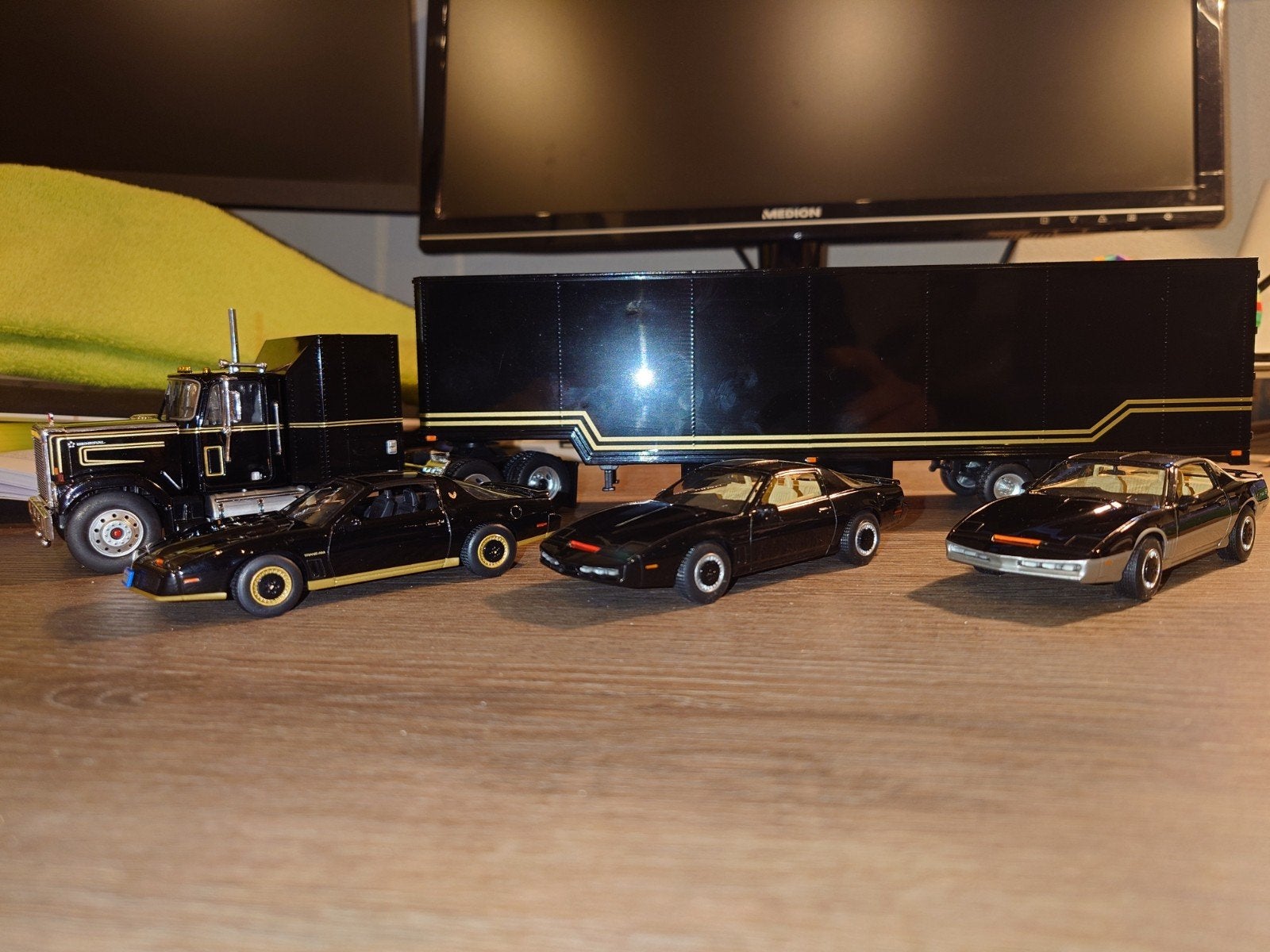Knight Rider 1:43 LET OP! Goed lezen ivm wel of geen vitrine, Ophalen of Verzenden, Zo goed als nieuw, Auto, Overige merken