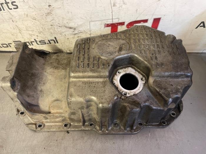 Carterpan van een Volkswagen Tiguan, Auto-onderdelen, Motor en Toebehoren, Volkswagen, Gebruikt, 3 maanden garantie, Ophalen of Verzenden
