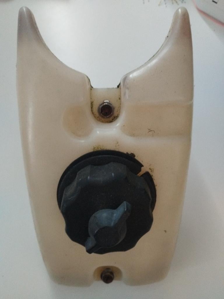 Benzinetank Suzuki DT 2.2 buitenboordmotor, Watersport en Boten, Ophalen of Verzenden