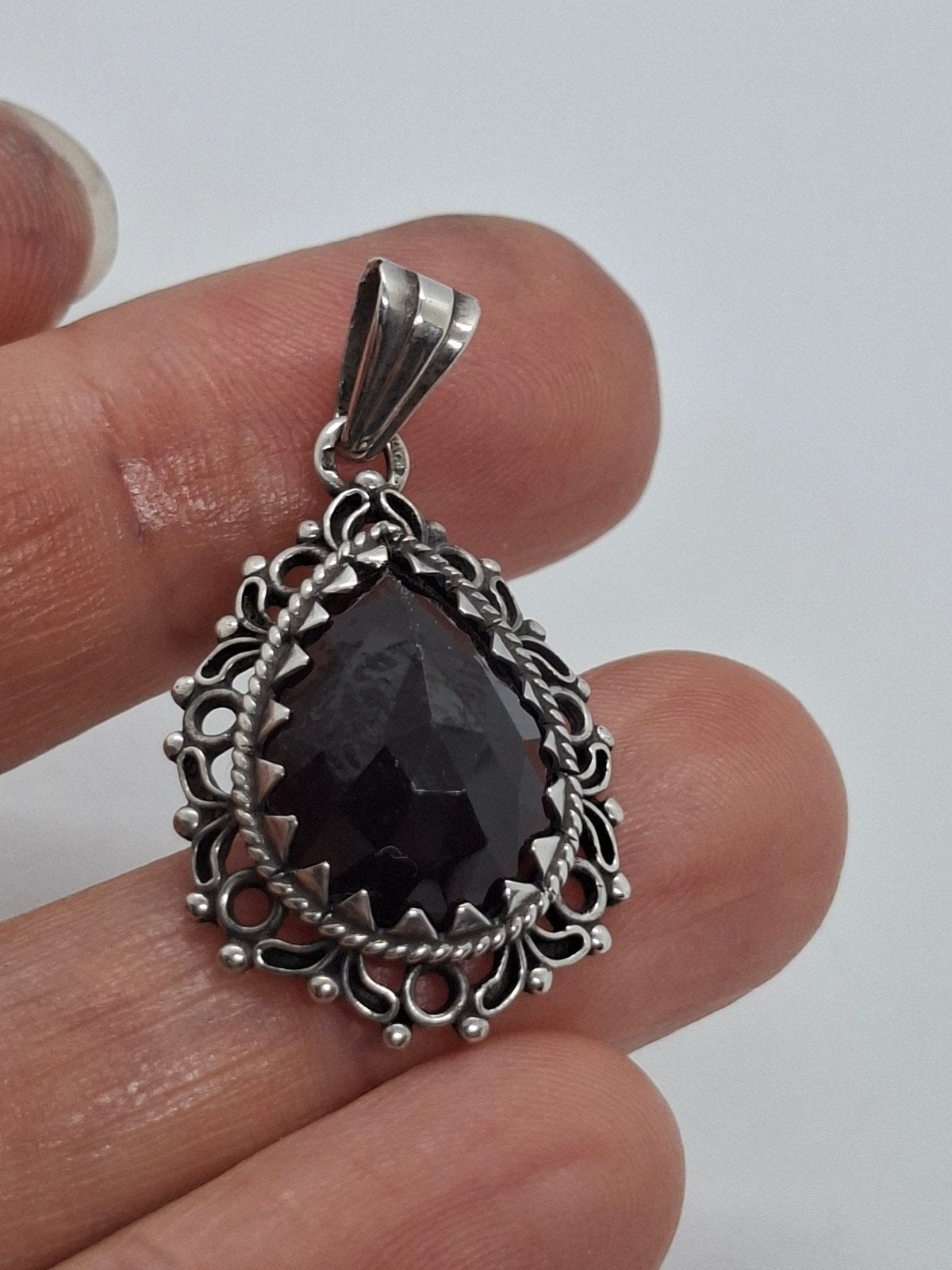 Zilveren Vintage Hanger 835 met Druppelvormige Granaat, Ophalen of Verzenden, Zilver, Zilver, Met edelsteen