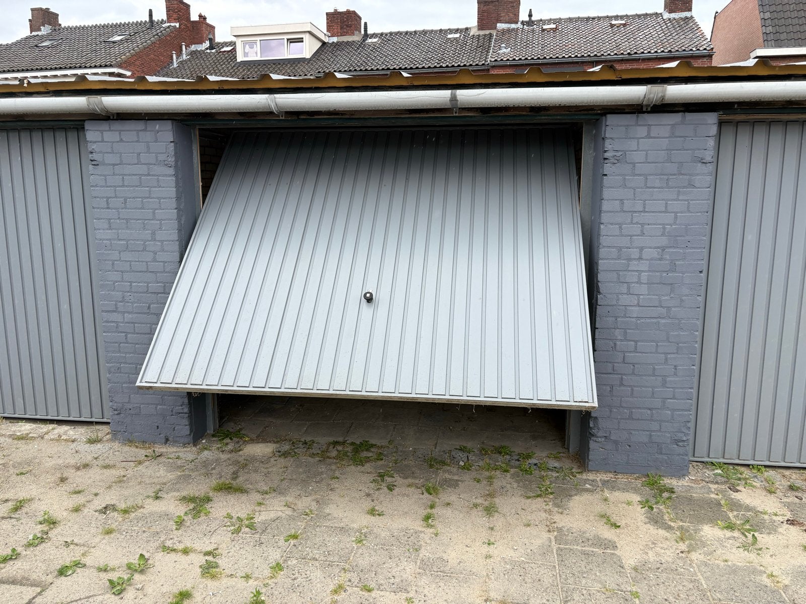 Nette en droge garagebox (18 m²) te huur – Bergen op Zoom, Noord-Brabant