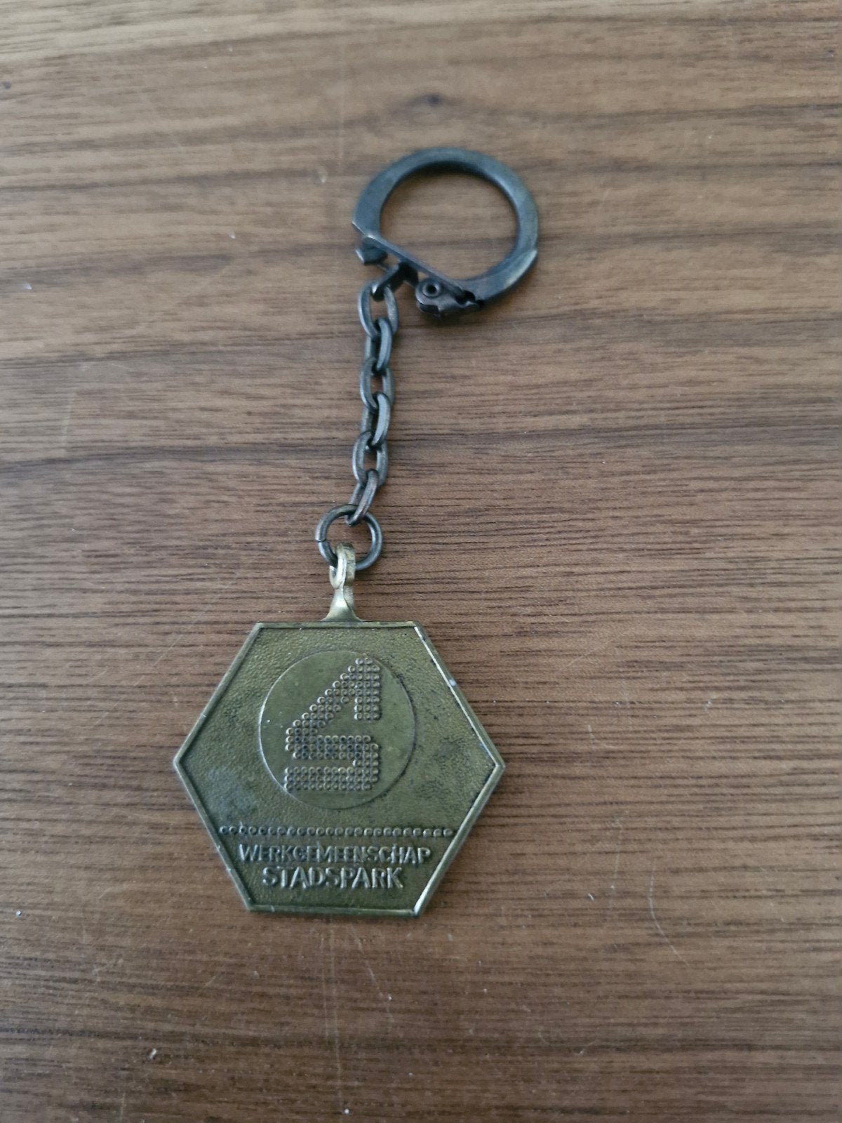 525 Vintage Sleutelhanger Werkgemeenschap Stadspark, Ophalen of Verzenden, Gebruikt, Overige typen