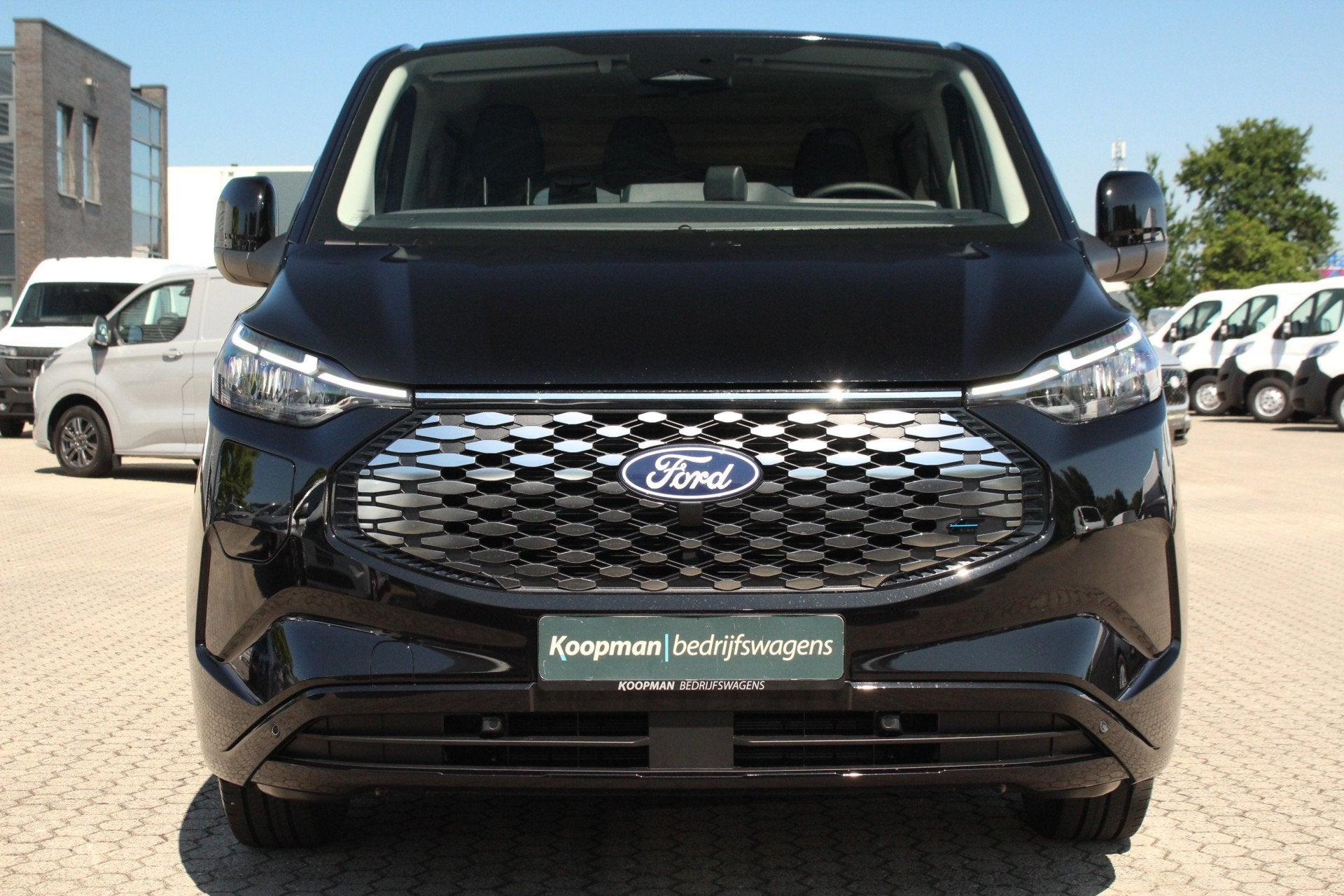Ford E-Transit Custom 320 L1H1 Kombi | 9 persoons | Limited, Auto's, Automaat, Zwart, Origineel Nederlands, 2200 kg