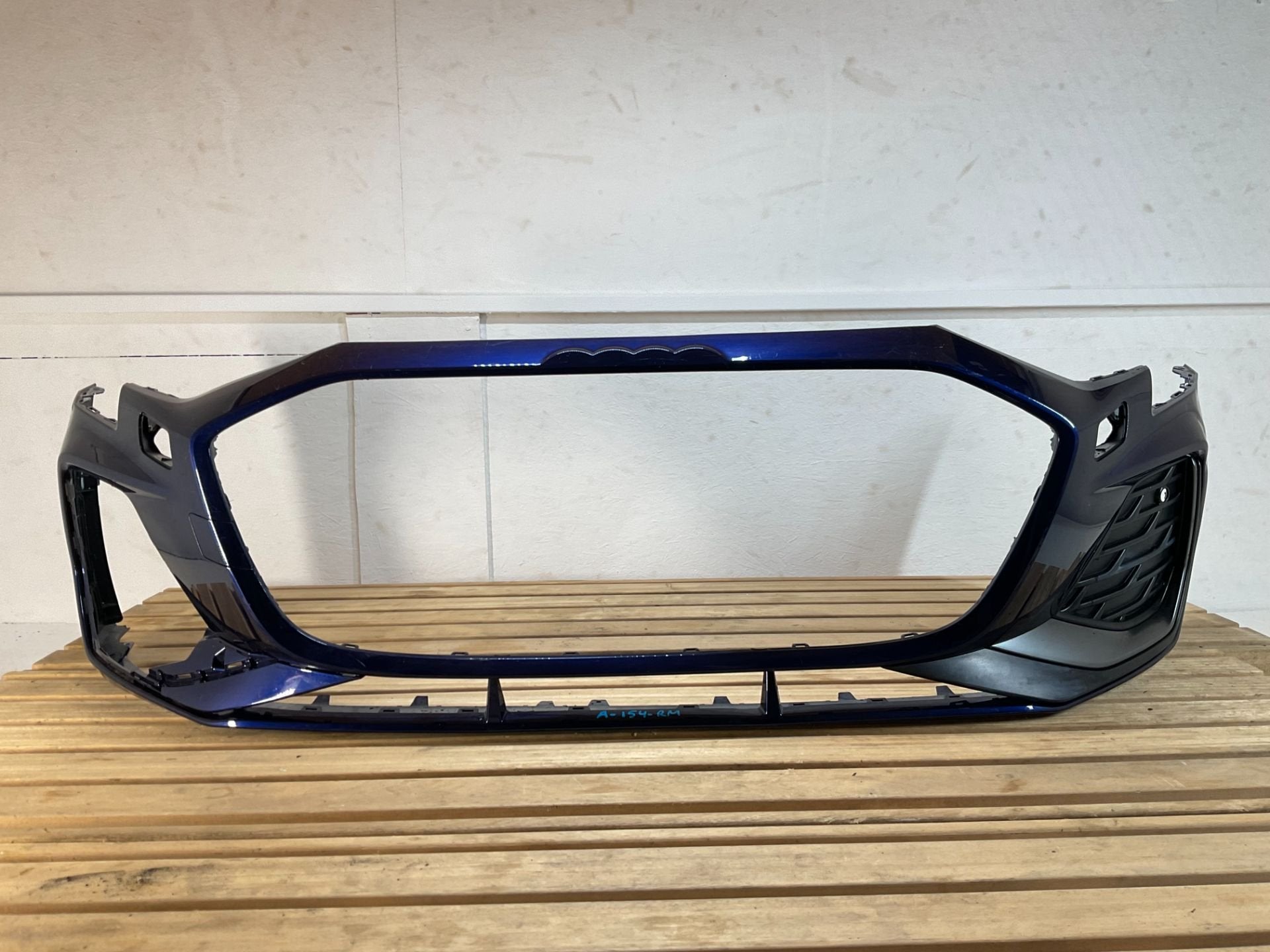 Bumper Audi A3 8Y 8Y3807437P S-LINE SLINE Facelift Voorbumpe, Gebruikt, Voor, AUDI AG, Auto-Union-Strasse 1
85045  Ingolstadt, DE