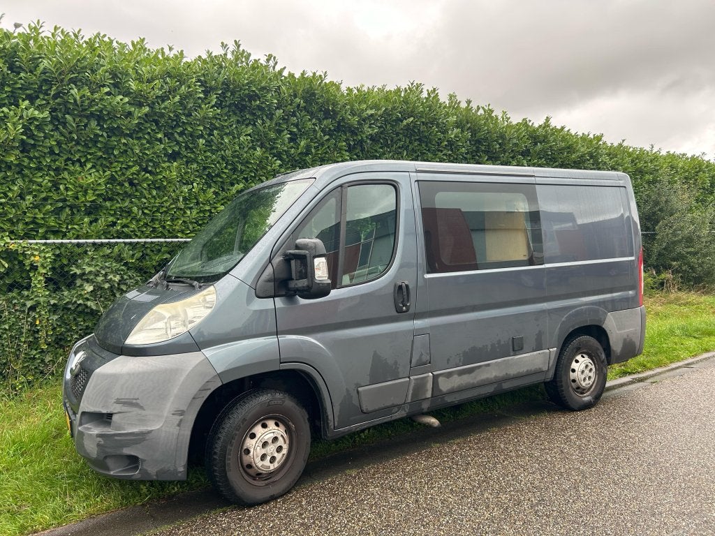 PEUGOT BUS CAMPER 2010 VOORTENT, HEFDAK, AIRCO, Caravans en Kamperen, Buscamper of Camperbus, Tot en met 2, Treinzit, Bedrijf