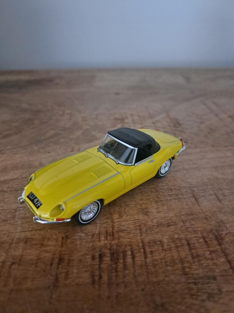 Dinky matchbox model jaquar e type, Gebruikt, Auto, Ophalen of Verzenden, N.b