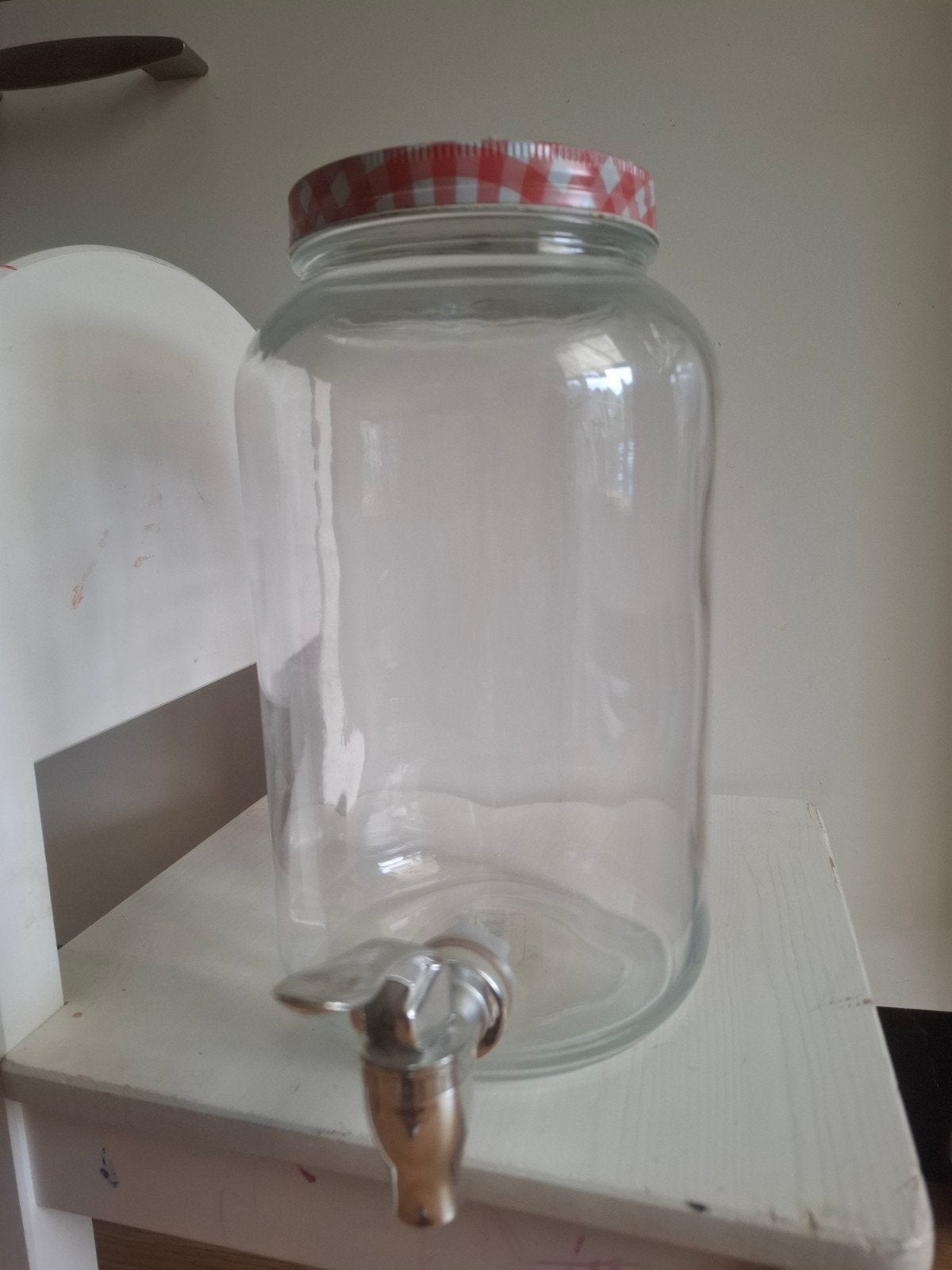 Glazen drankdispenser 3L met rood-wit geruit deksel, Ophalen of Verzenden, Zo goed als nieuw, Overige merken, Glas