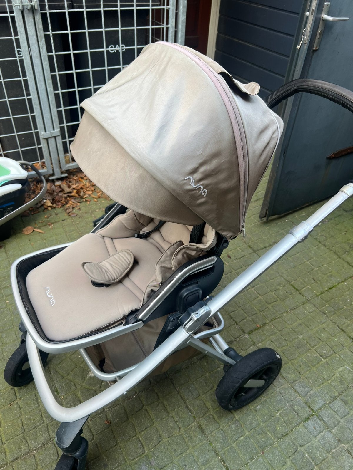 Nuna pippa kinderwagen, Gebruikt, Combiwagen, Verstelbare duwstang, Ophalen