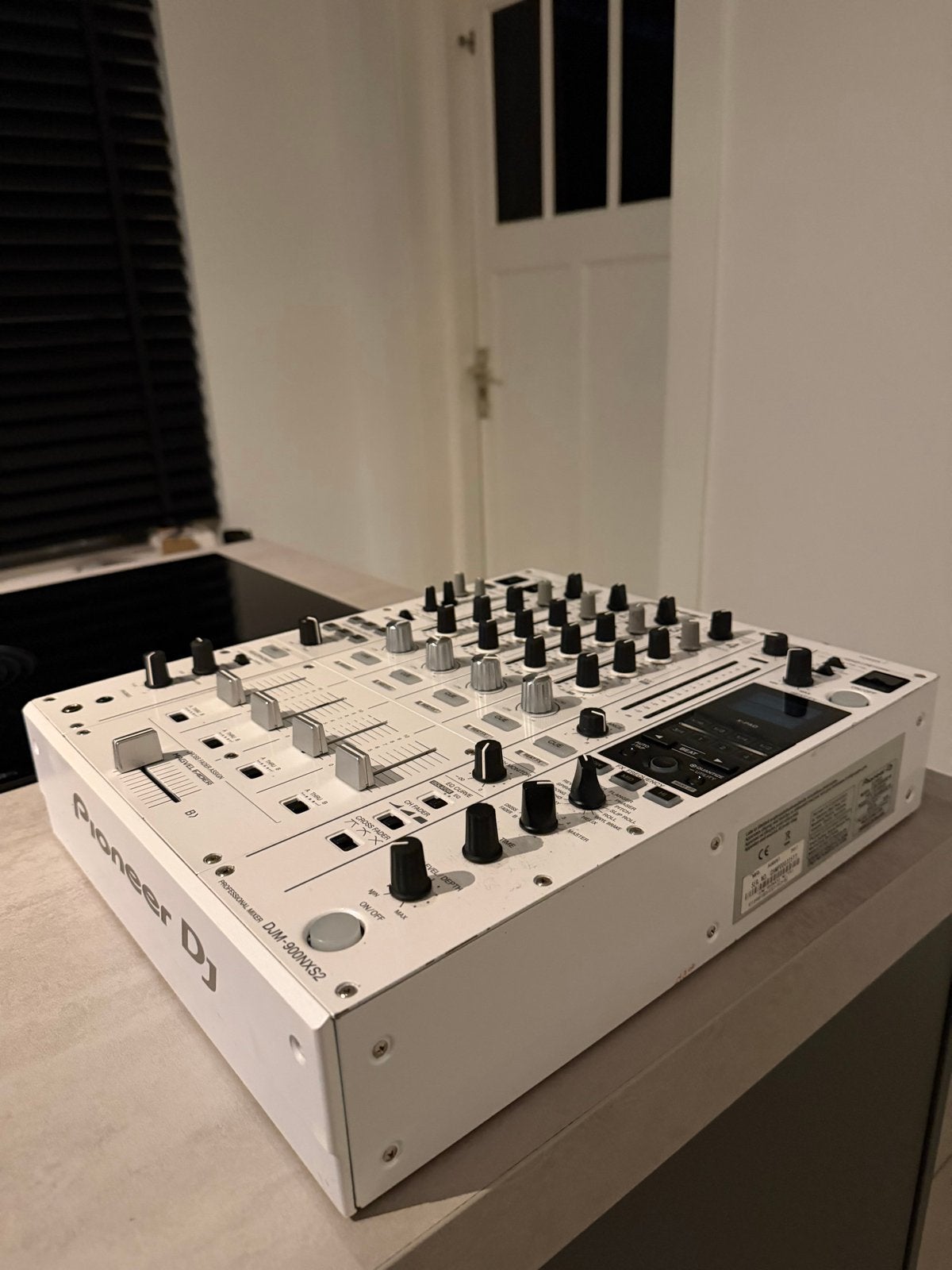 Pioneer DJM-900 NXS2 Wit Limited Edition Mixer, Ophalen of Verzenden, Zo goed als nieuw, Minder dan 5 kanalen, Microfooningang