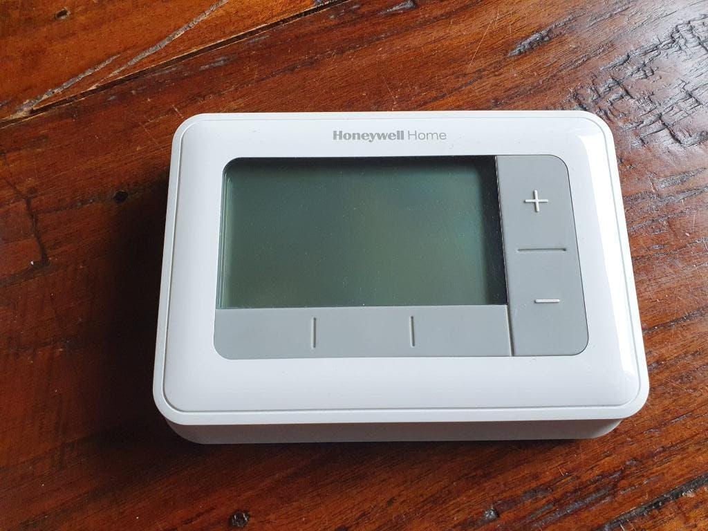 Honeywell Thermostaat T4M, Doe-het-zelf en Verbouw, Thermostaten, Ophalen, Slimme thermostaat, Zo goed als nieuw