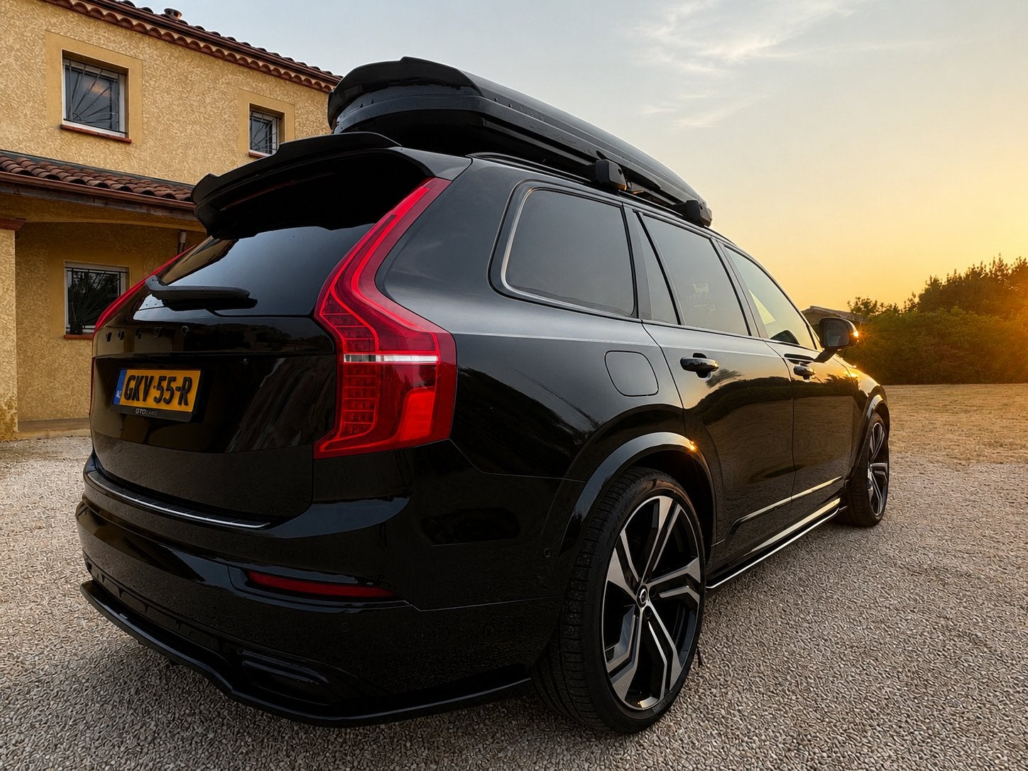 Volvo XC90 T8 Twin Engine AWD Plug-in Hybrid 390pk 7P 2021, Zwart, 7 stoelen, Zwart, Vierwielaandrijving