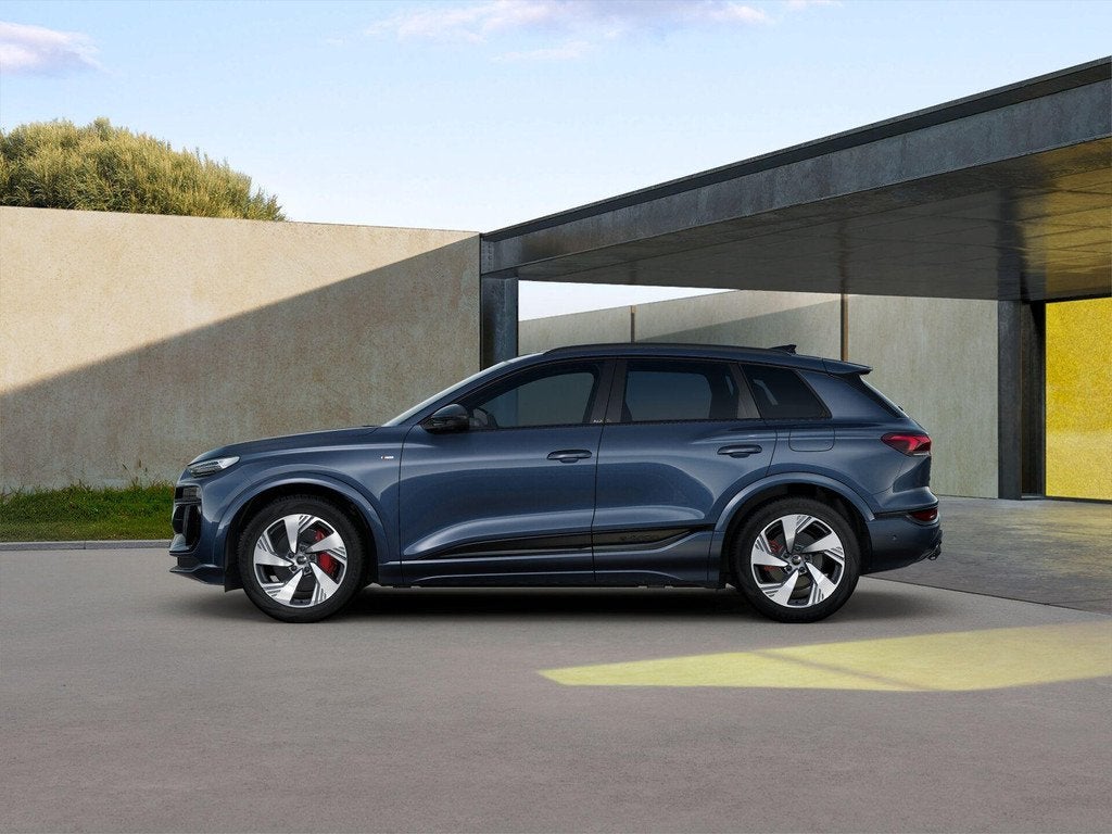 Audi Q6 e-tron 252pk S Edition 83 kWh | Panoramadak | Trekha, Auto's, Audi, Automaat, 12 maanden, Achterwielaandrijving, Zwart