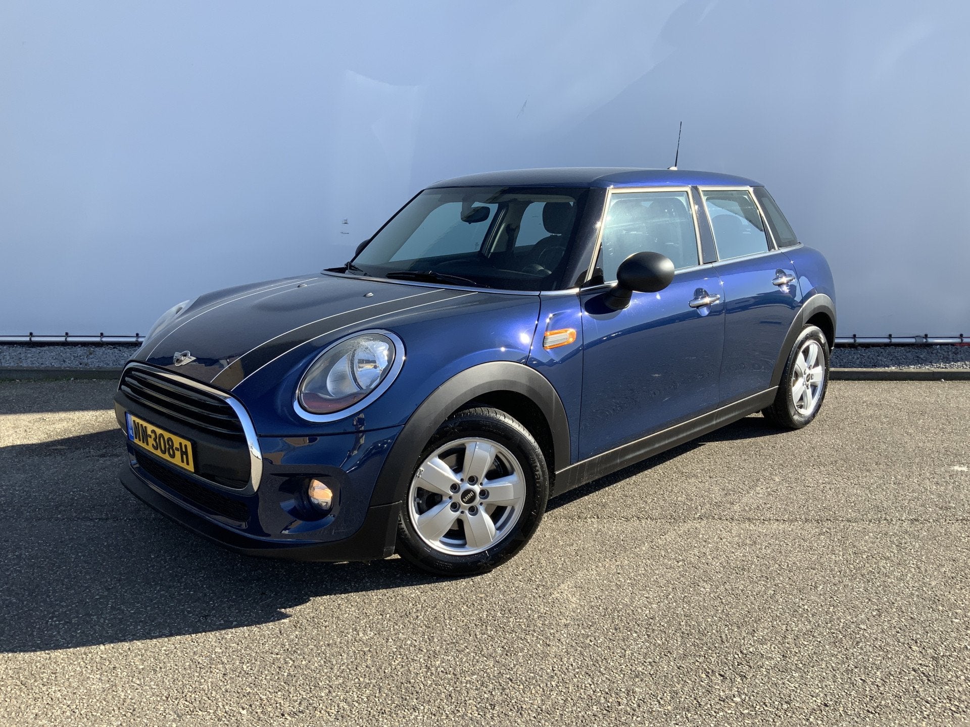 MINI Mini 1.2 One Business, Airco, Multimedia Automaat!, Gebruikt, Euro 6, Blauw, Bedrijf