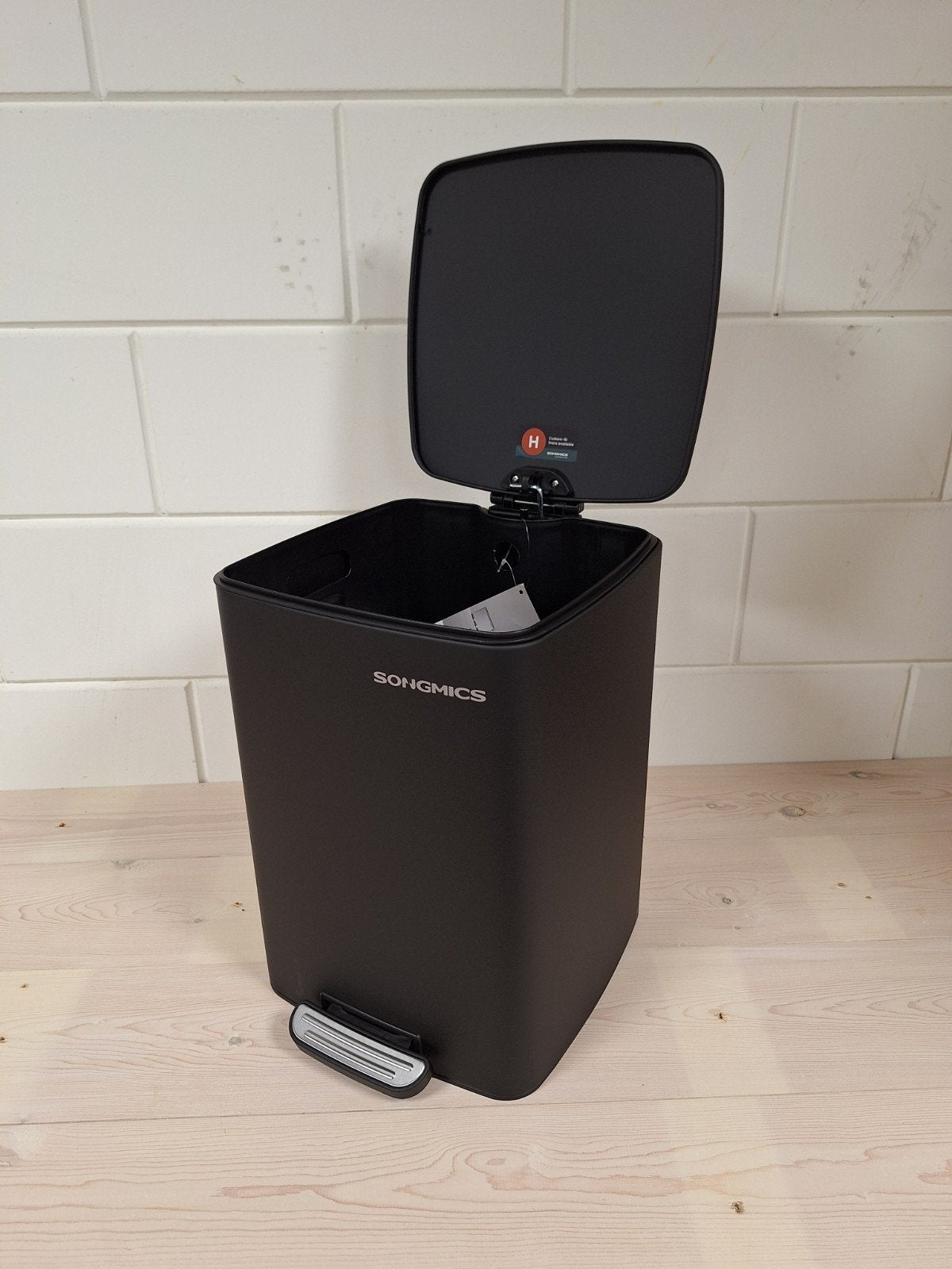 Songmics Pedaalemmer 20L Zwart - Nieuw, Huis en Inrichting, Woonaccessoires | Prullenbakken, 50 – 75, Met pedaal, Nieuw, Ophalen of Verzenden