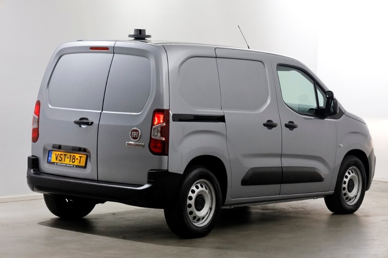 Fiat E-Doblò 50 kWh 136pk 100% Elektrisch Snellader Airco/N, Auto's, Dealer onderhouden, 136 pk, Gebruikt, Verwarmde buitenspiegels