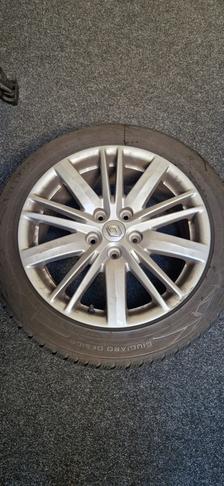 Renault Winterbanden Vredestein op velgen 17 inch!, Auto-onderdelen, Gebruikt, Velg(en), 17 inch, Vredestein
