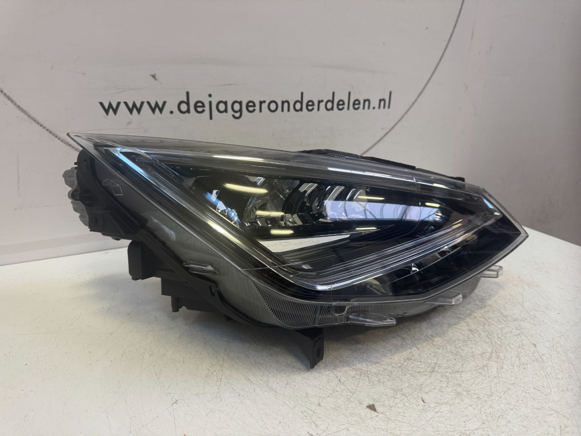 SEAT IBIZA 6F VOL LED KOPLAMP RECHTS 6F1941008E, Gebruikt, Autovia A-2, Km 585 585
08760  Martorell, ES, Ophalen of Verzenden