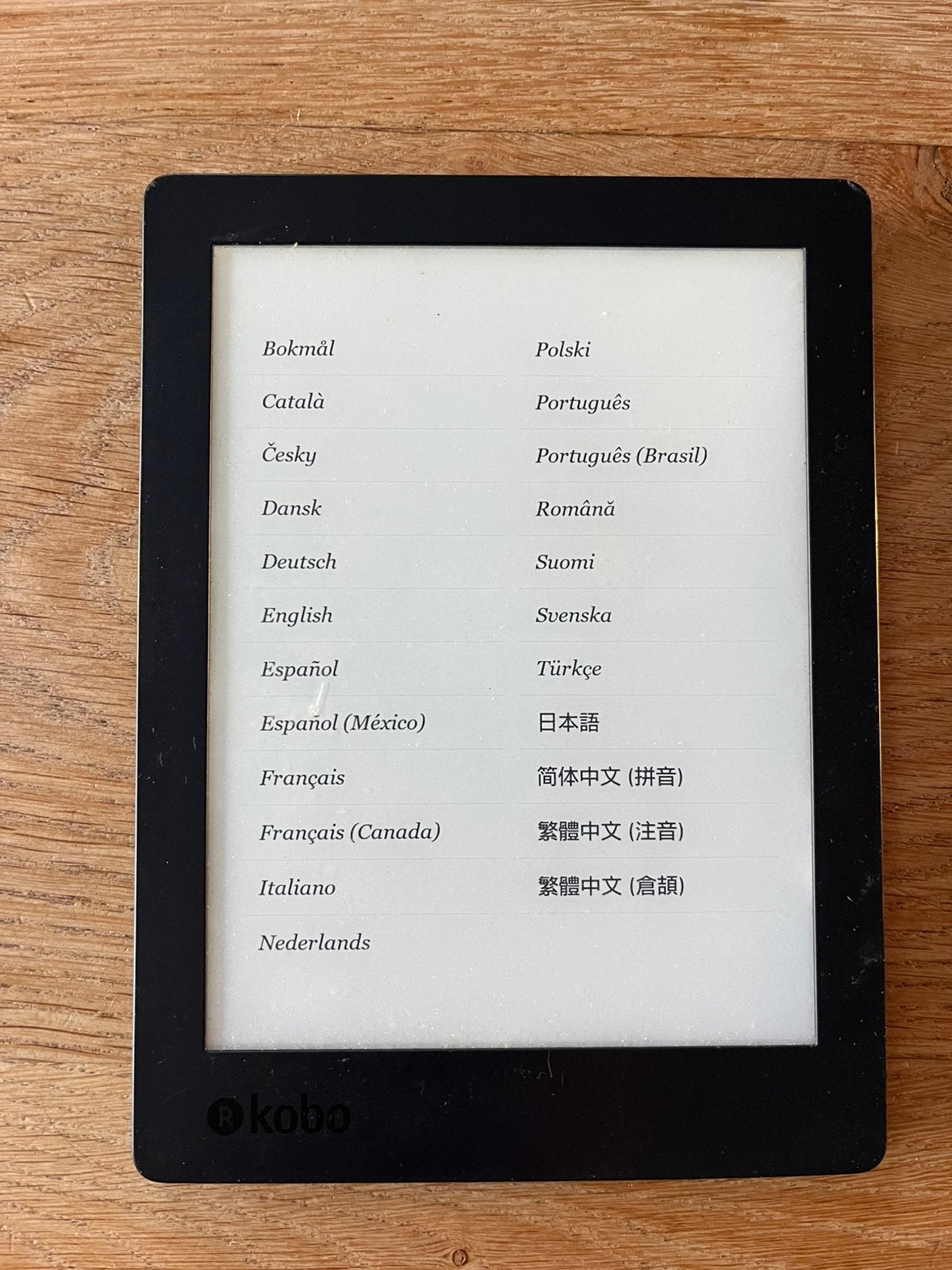 Kobo Auro H2O, Computers en Software, E-readers, Wi-Fi, Gebruikt, Ophalen of Verzenden, 4 GB of minder