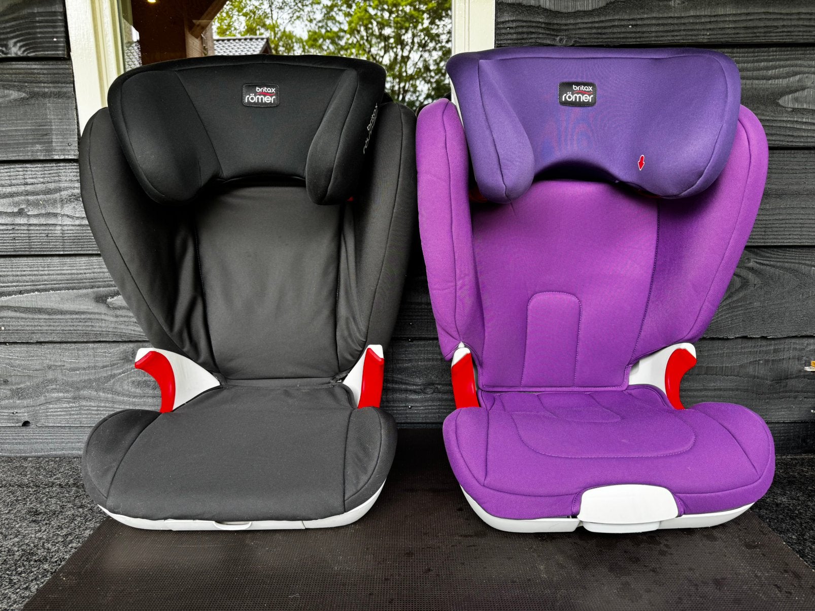 Twee Britax Römer kinderstoelen (paars met Isofix), Ophalen, Romer, Autogordel of Isofix, Gebruikt