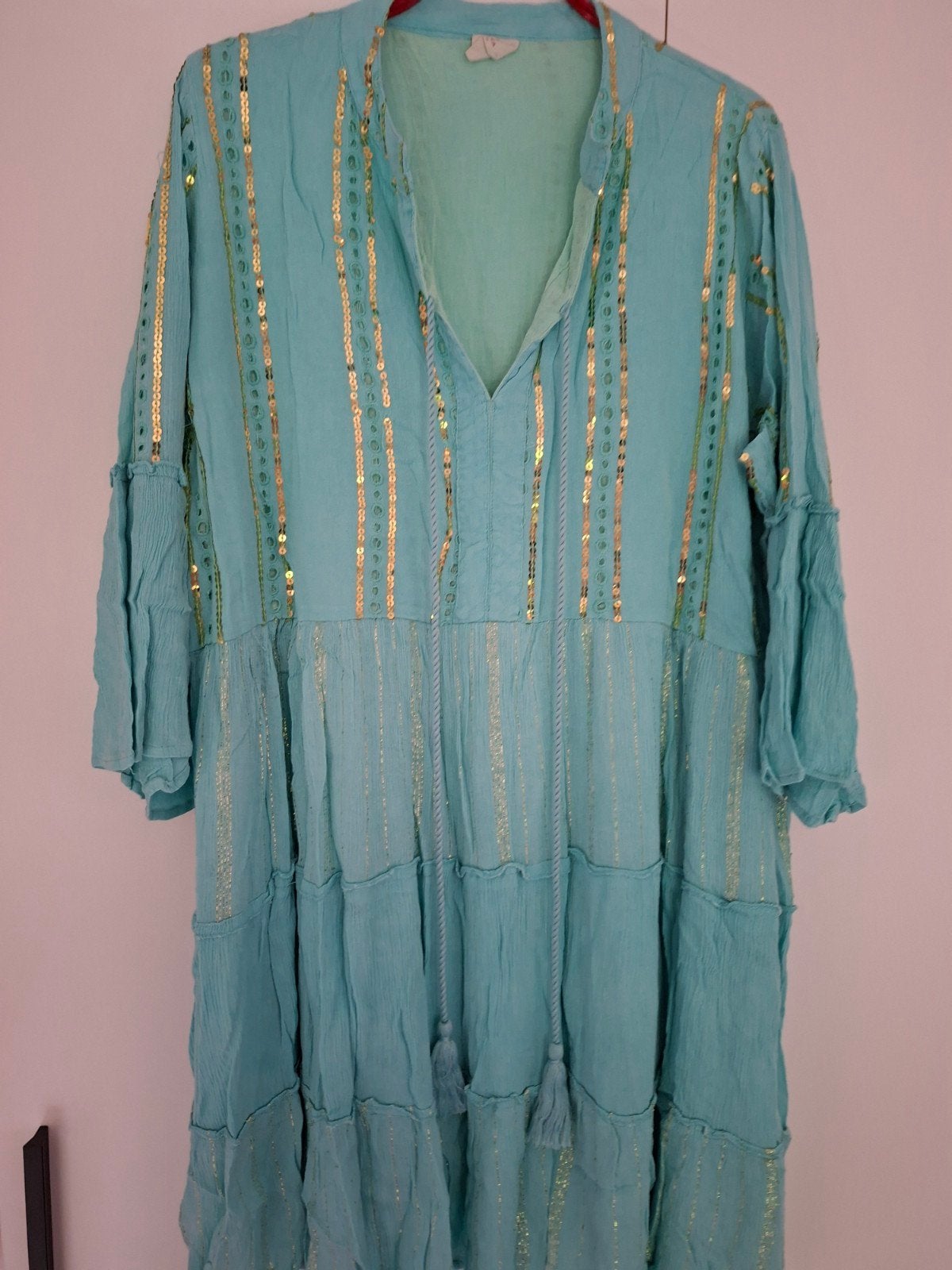 Aparte Ibiza tuniek met aparte mouwen en gouden details 42-4, Kleding | Dames, Unidiva, Ophalen of Verzenden, Zo goed als nieuw