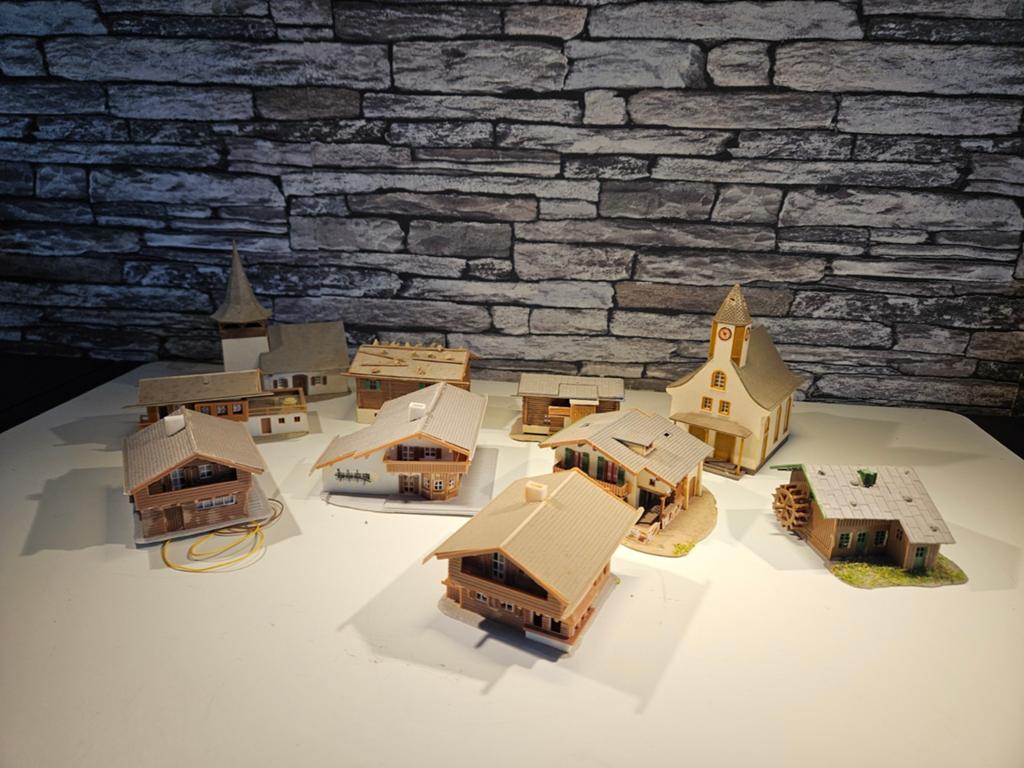Dorpje berghuizen alpenwoningen N spoor modeltrein 1:160, Overige merken, Gebruikt, Gelijkstroom of Wisselstroom, Brug, Tunnel of Gebouw