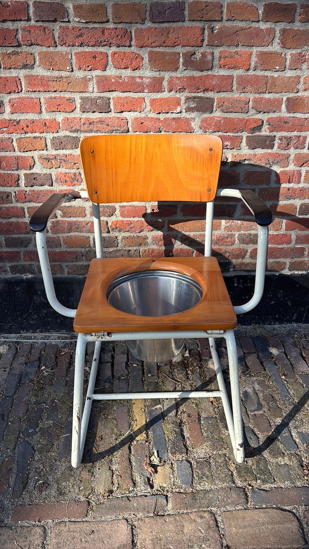 Oude toiletstoel, Huis en Inrichting, Ophalen, Gebruikt, Bruin, Eén