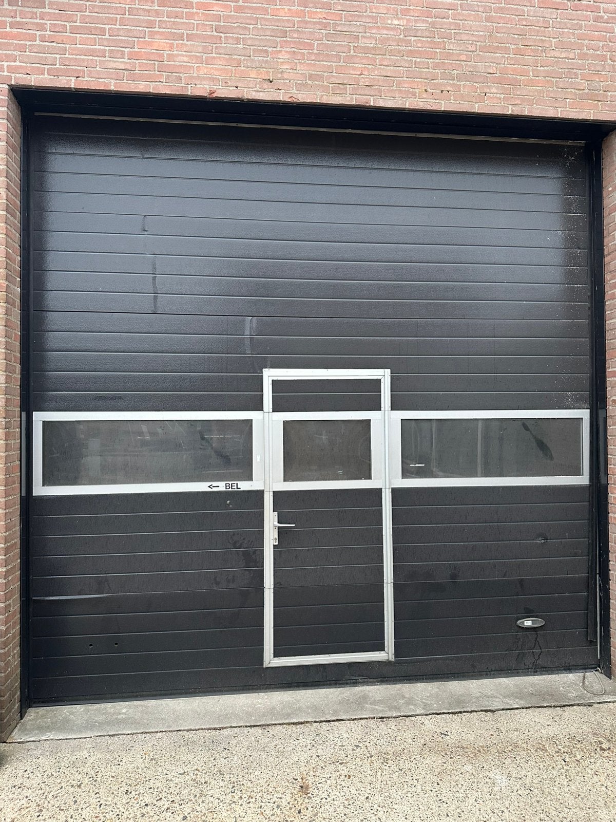 Overheaddeur met loopdeur 3,66 m breed, 3,57 hoog, Doe-het-zelf en Verbouw, Deuren en Horren, Ophalen, Gebruikt, Garagedeur, Metaal