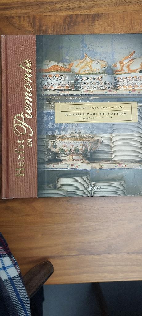 herfst in piemonte, Boeken, Italië, Hoofdgerechten, Zo goed als nieuw, Manuela Darling-Gansser