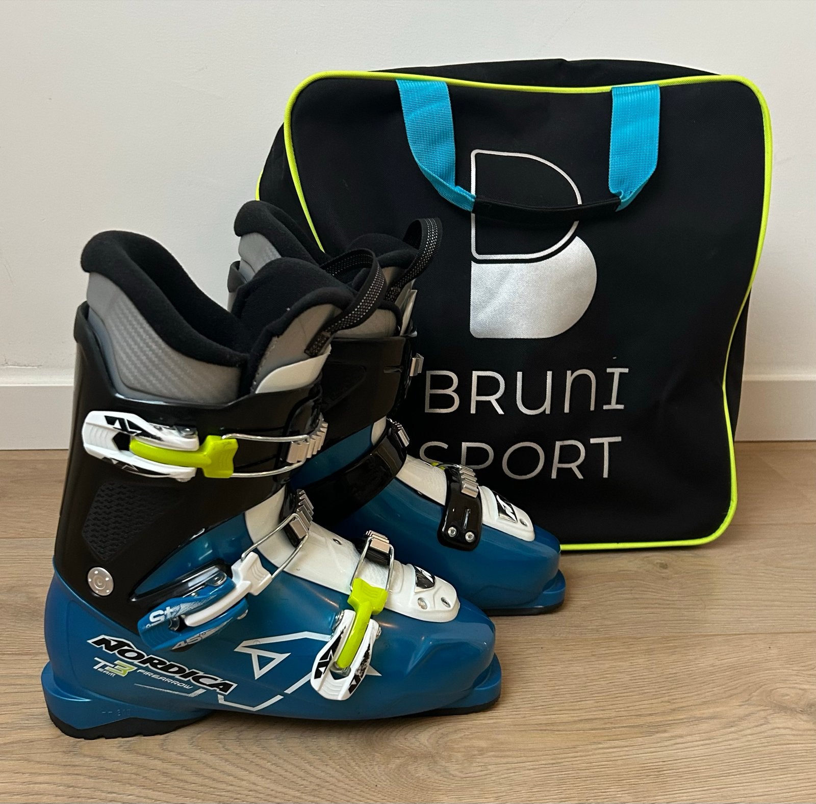 Nordica T3 skischoenen maat 40 / 41 - Nieuw, Sport en Fitness, 160 tot 180 cm, Schoenen, Nieuw, Ophalen of Verzenden