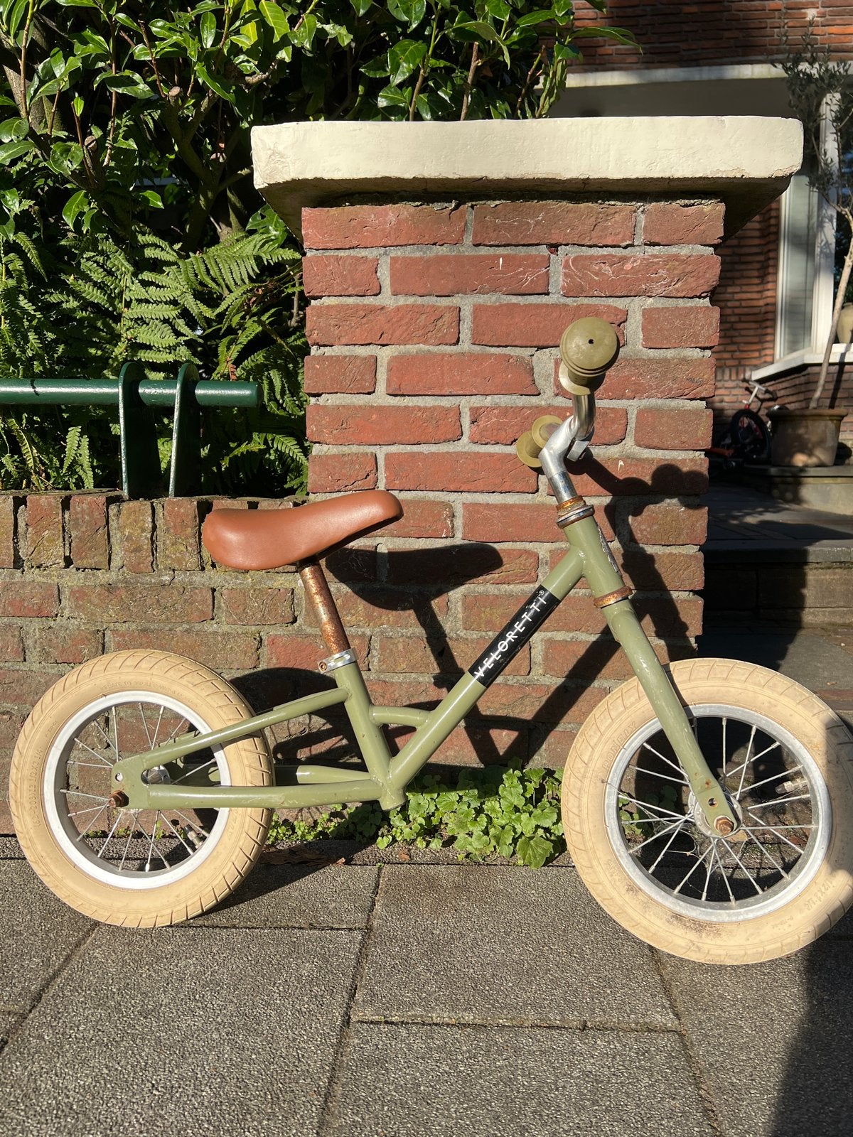 Veloretti loopfiets in olijfgroen, Ophalen, Gebruikt, Minder dan 16 inch