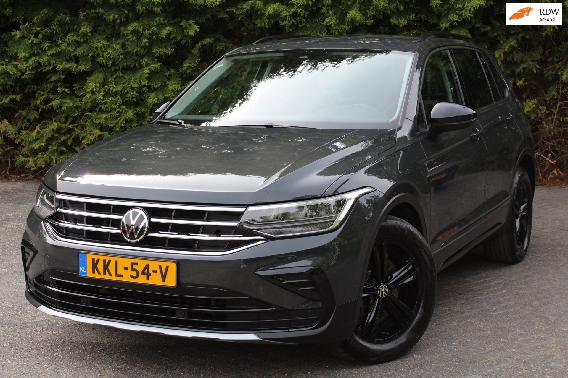 Volkswagen Tiguan 2.0 TSI 4Motion Urban Sport 190PK Automaat, Auto's, Automaat, Dealer onderhouden, Gebruikt, 1984 cc
