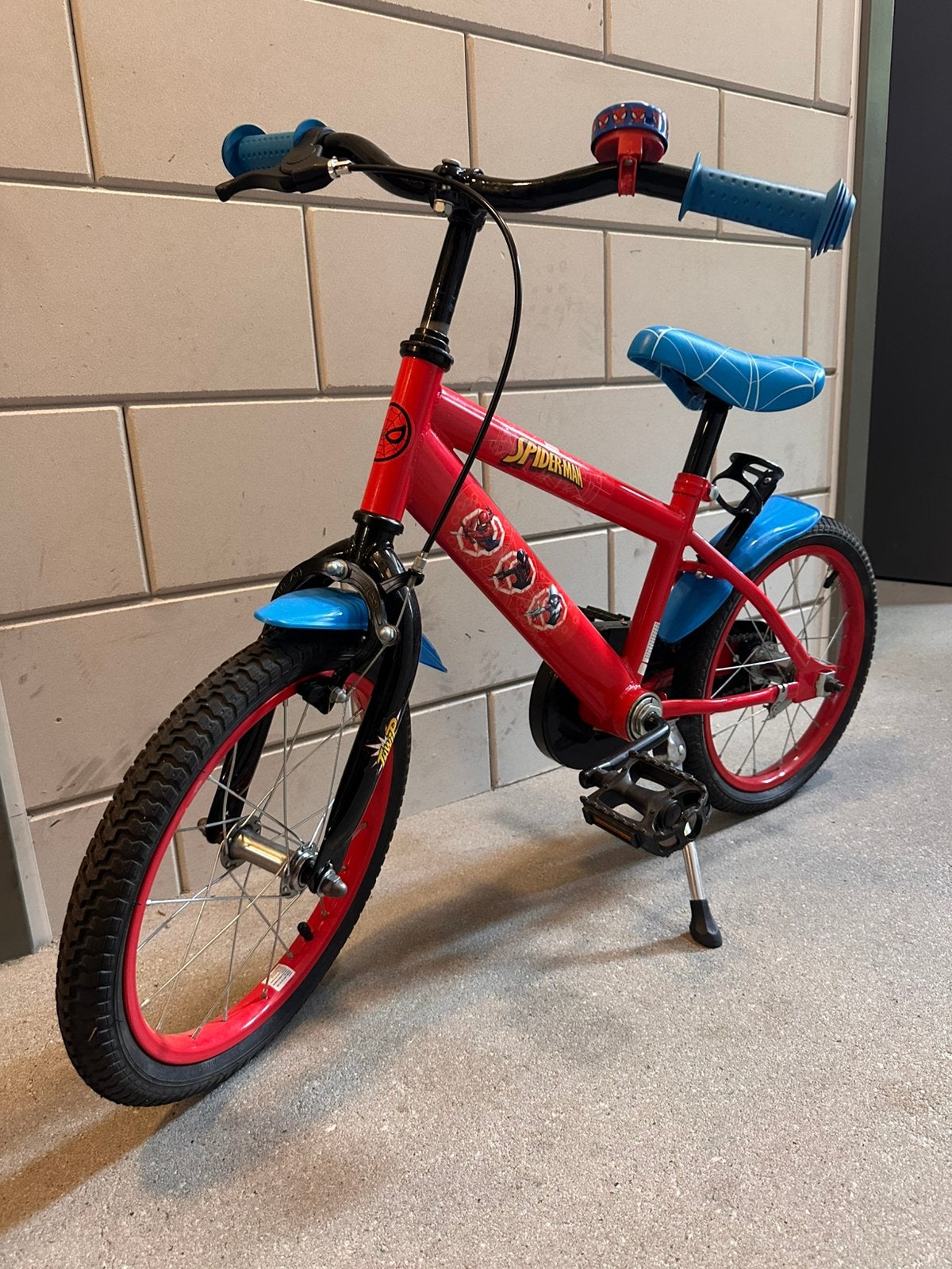 Spider-Man fiets, Fietsen en Brommers, Ophalen, Zo goed als nieuw, Minder dan 16 inch